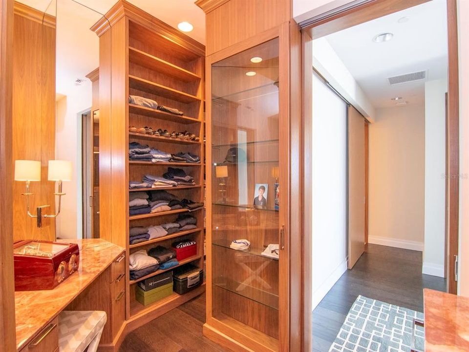 Active With Contract: $4,250,000 (4 beds, 4 baths, 4369 Square Feet)