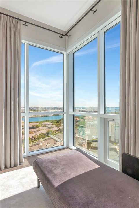 Active With Contract: $4,250,000 (4 beds, 4 baths, 4369 Square Feet)