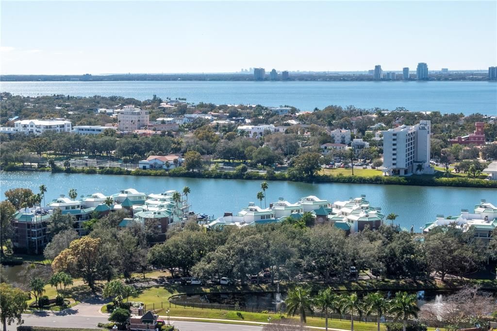 Active With Contract: $4,250,000 (4 beds, 4 baths, 4369 Square Feet)
