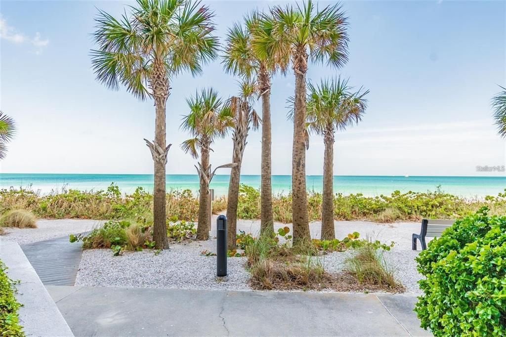 For Sale: $2,900,000 (4 beds, 4 baths, 3532 Square Feet)