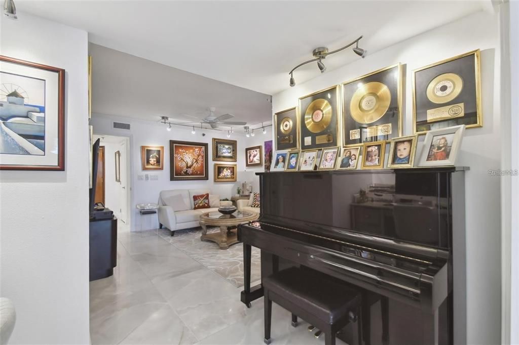 For Sale: $2,900,000 (4 beds, 4 baths, 3532 Square Feet)