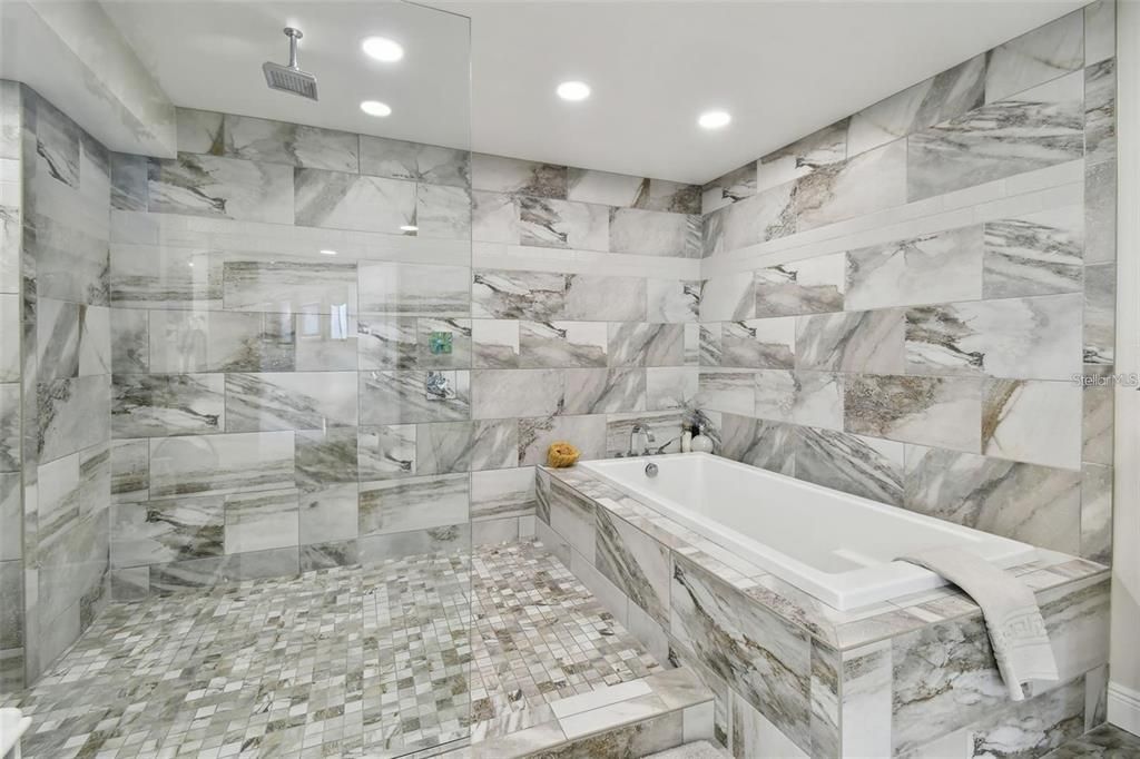 For Sale: $2,900,000 (4 beds, 4 baths, 3532 Square Feet)