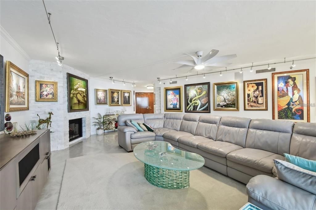 For Sale: $2,900,000 (4 beds, 4 baths, 3532 Square Feet)