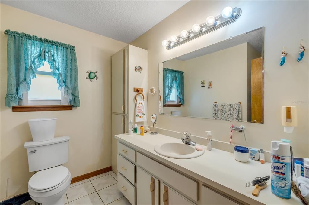 En Venta: $329,000 (3 camas, 2 baños, 1462 Pies cuadrados)