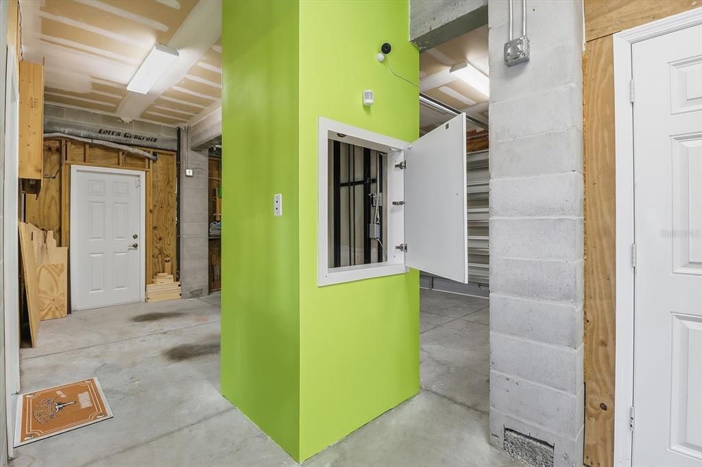 Под контрактом: $835,999 (3 спален, 3 ванн, 1554 Квадратных фут)