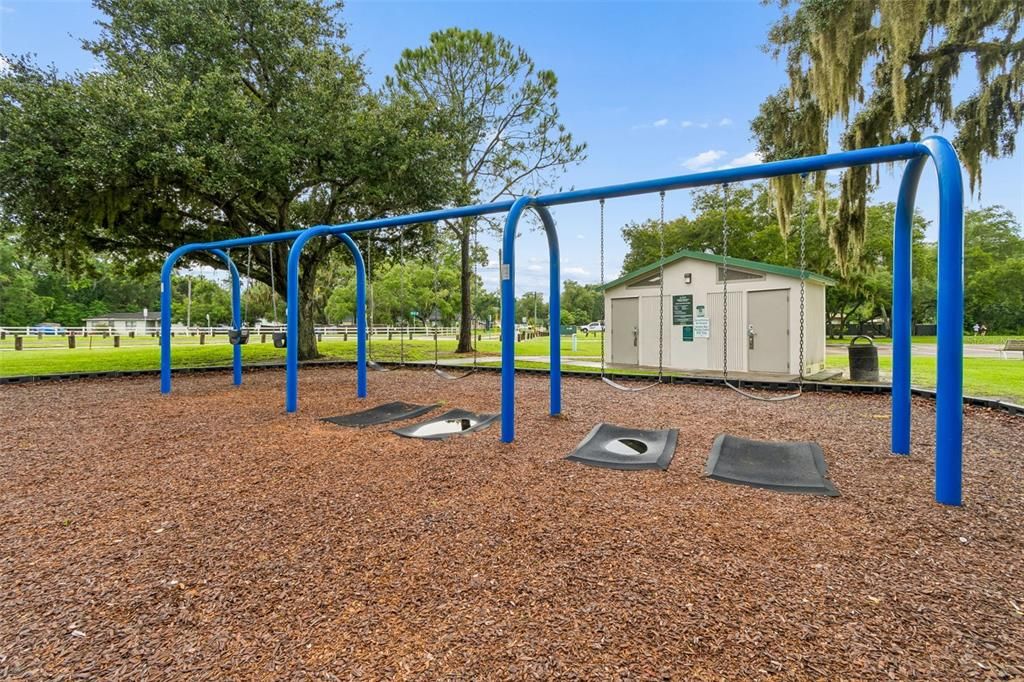Active With Contract: $340,000 (3 beds, 2 baths, 1860 Square Feet)