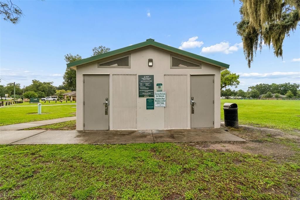 Active With Contract: $340,000 (3 beds, 2 baths, 1860 Square Feet)