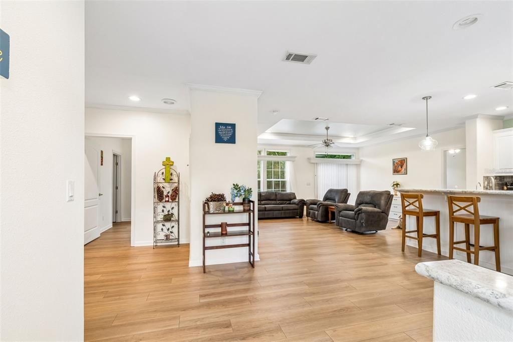 Active With Contract: $340,000 (3 beds, 2 baths, 1860 Square Feet)