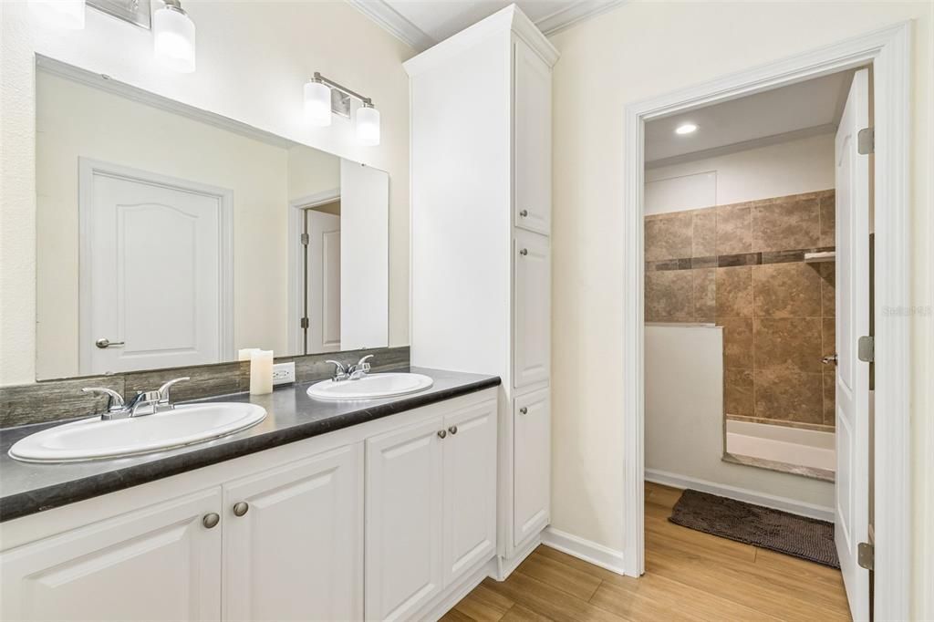 Active With Contract: $340,000 (3 beds, 2 baths, 1860 Square Feet)