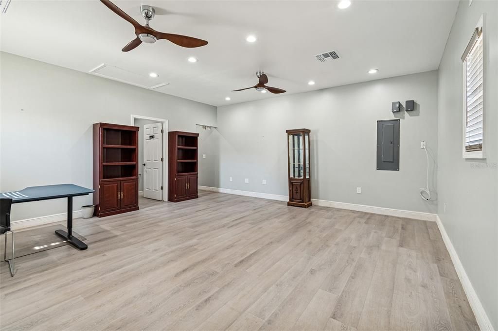 На продажу: $59,220 (0 спален, 0 ванн, 3290 Квадратных фут)