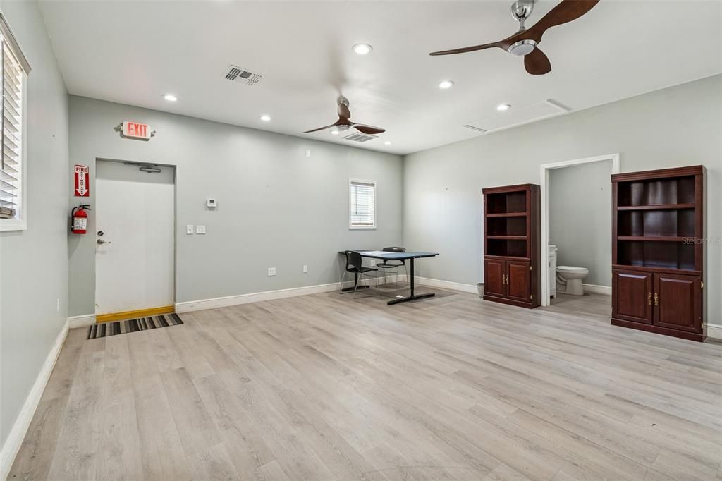 На продажу: $59,220 (0 спален, 0 ванн, 3290 Квадратных фут)