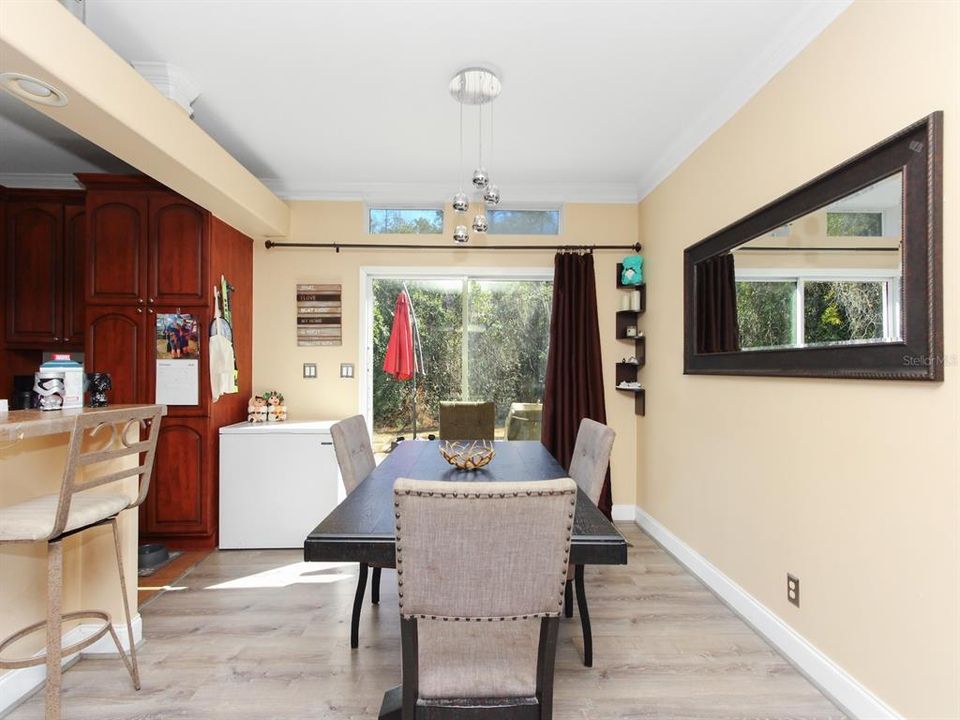 En Venta: $445,000 (3 camas, 2 baños, 1800 Pies cuadrados)