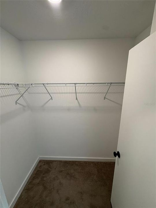 Activo con contrato: $1,999 (3 camas, 2 baños, 1361 Pies cuadrados)