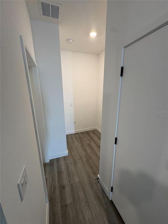 Activo con contrato: $1,999 (3 camas, 2 baños, 1361 Pies cuadrados)