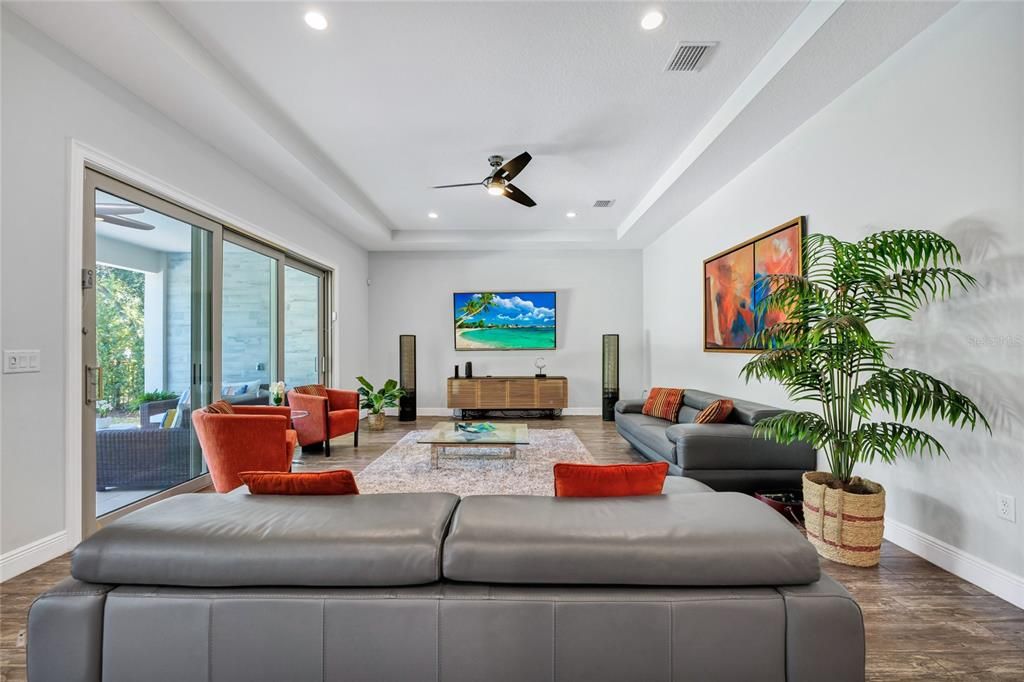 For Sale: $1,085,000 (5 beds, 4 baths, 3886 Square Feet)
