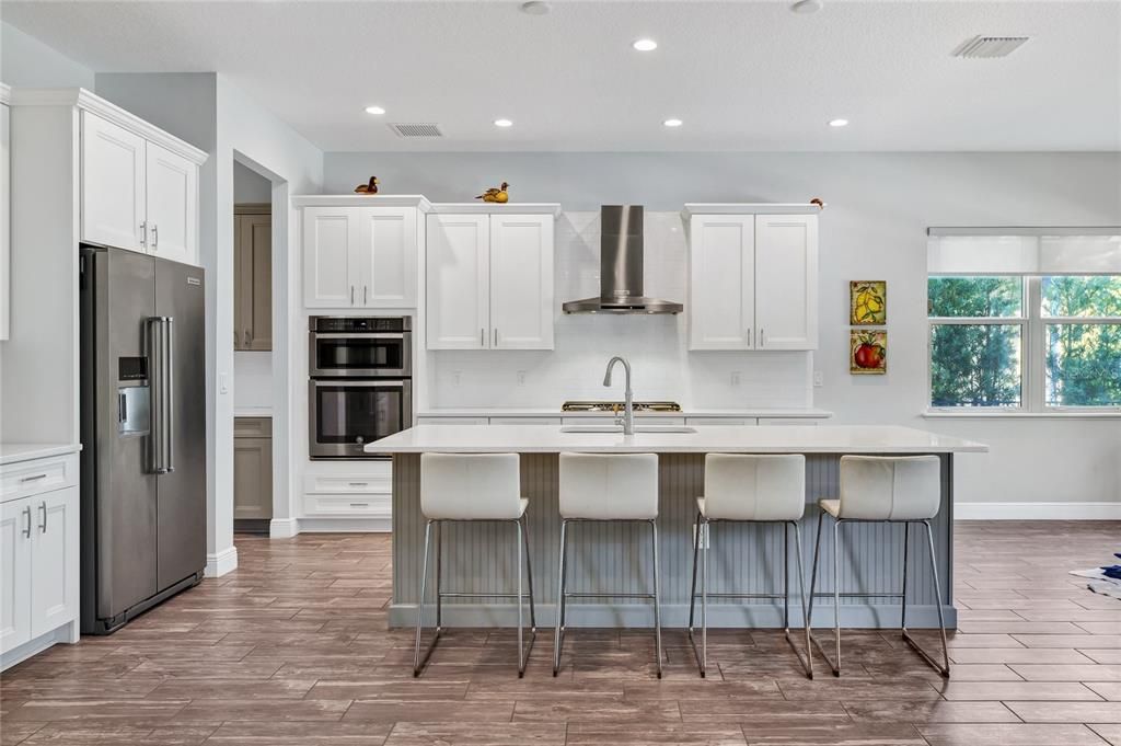 For Sale: $1,085,000 (5 beds, 4 baths, 3886 Square Feet)