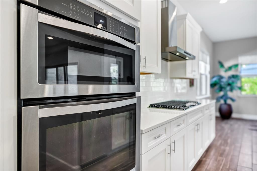 For Sale: $1,085,000 (5 beds, 4 baths, 3886 Square Feet)