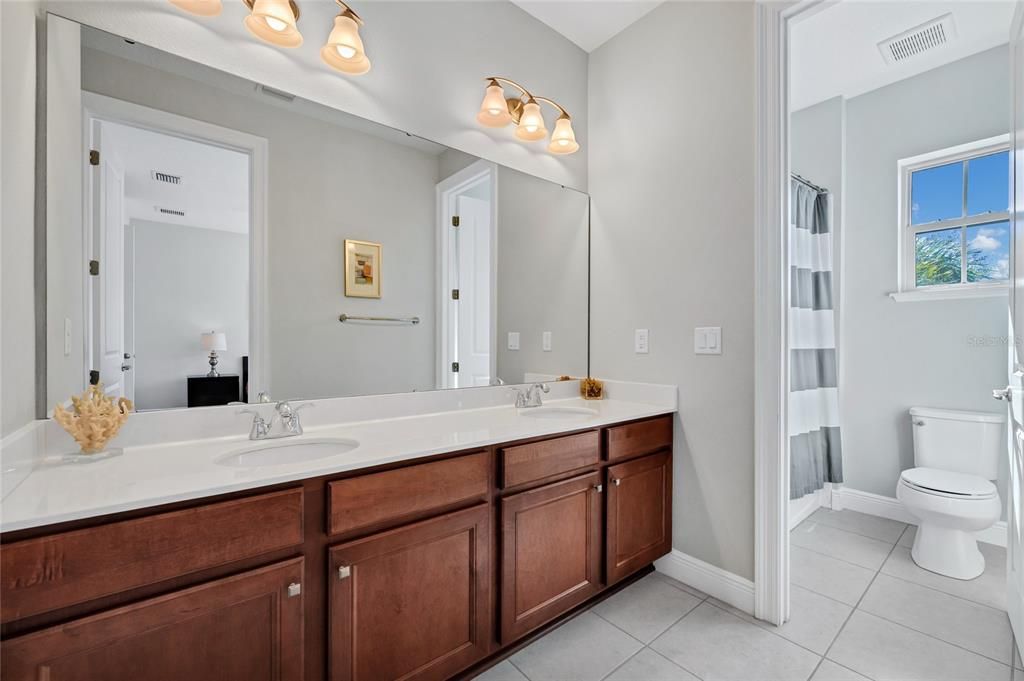 For Sale: $1,085,000 (5 beds, 4 baths, 3886 Square Feet)