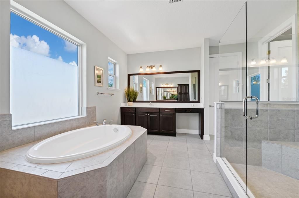 For Sale: $1,085,000 (5 beds, 4 baths, 3886 Square Feet)