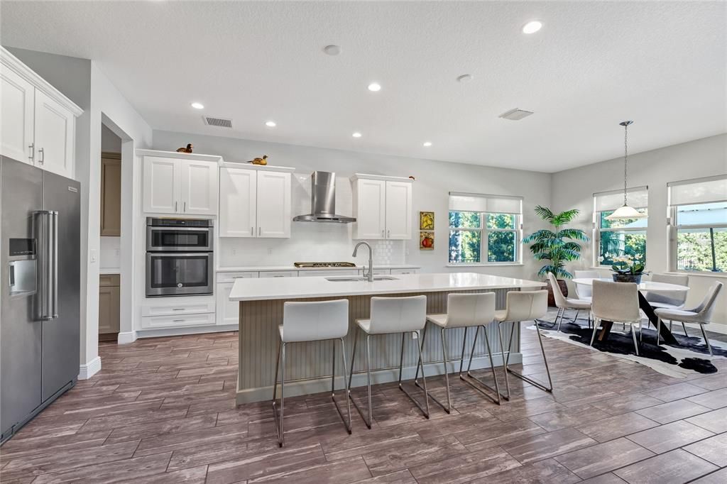 For Sale: $1,085,000 (5 beds, 4 baths, 3886 Square Feet)