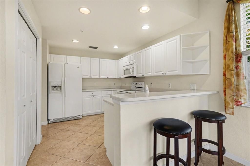 Activo con contrato: $220,000 (2 camas, 2 baños, 1626 Pies cuadrados)