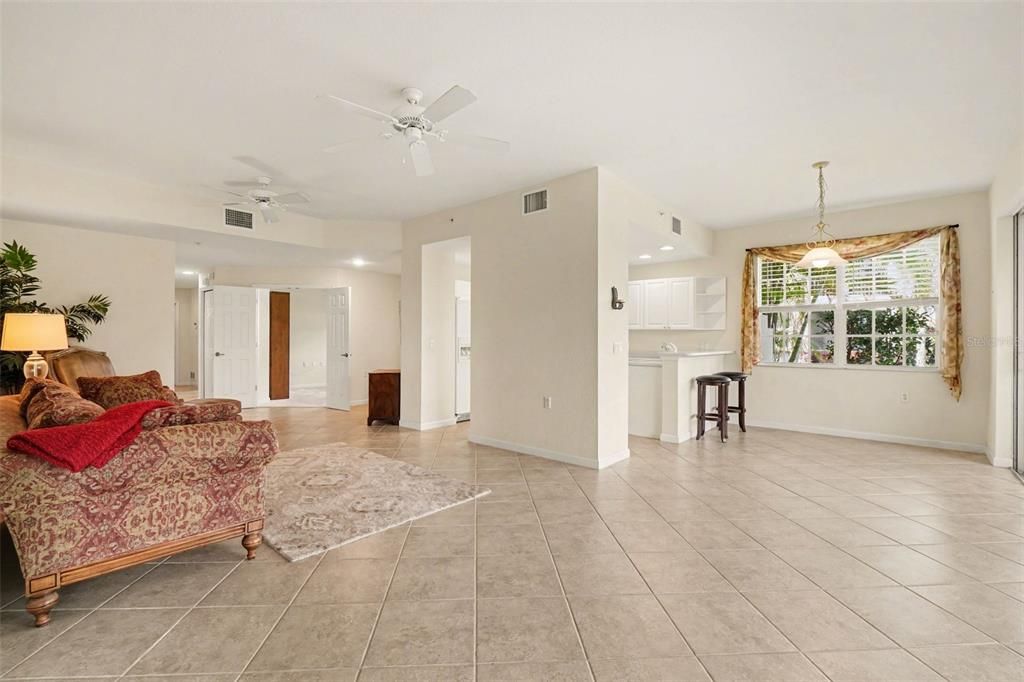 Activo con contrato: $220,000 (2 camas, 2 baños, 1626 Pies cuadrados)
