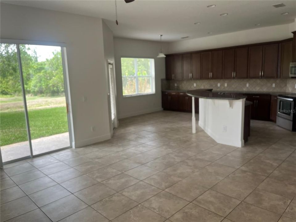 Active With Contract: $514,900 (4 beds, 3 baths, 2765 Square Feet)
