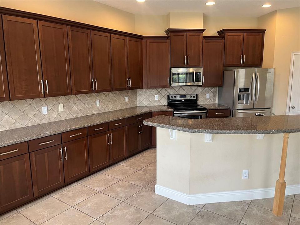 Active With Contract: $514,900 (4 beds, 3 baths, 2765 Square Feet)