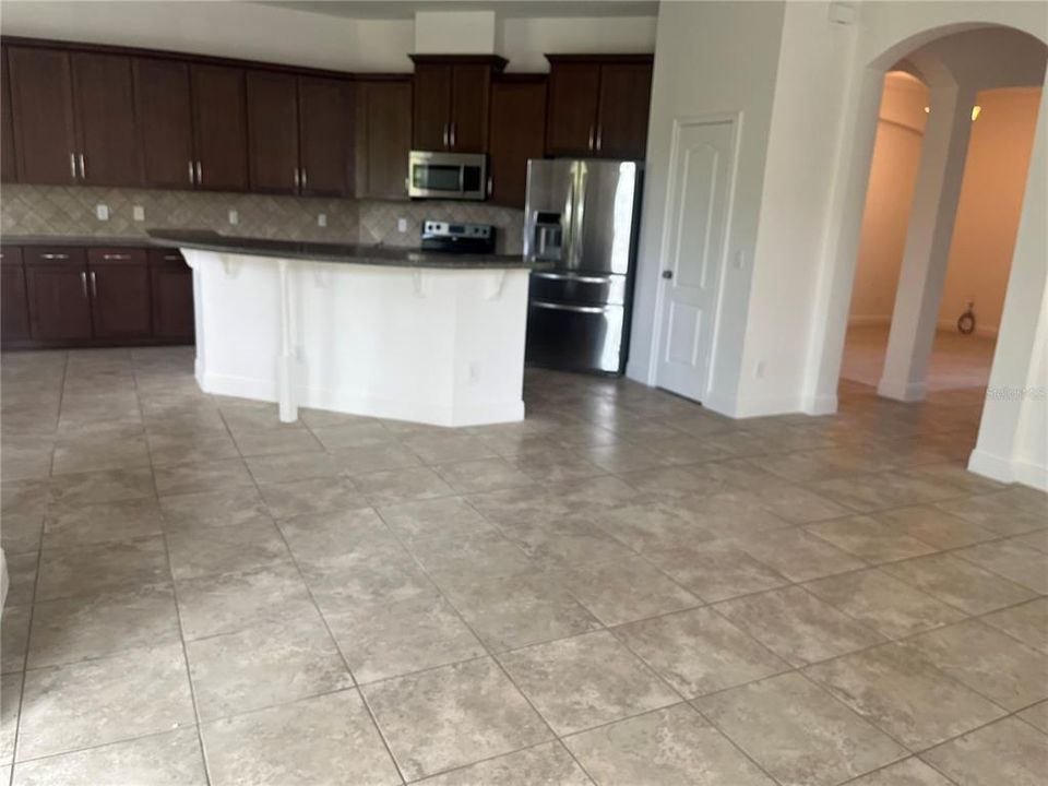 Active With Contract: $514,900 (4 beds, 3 baths, 2765 Square Feet)