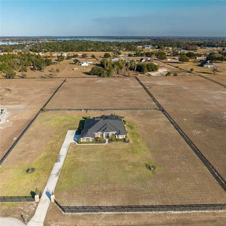 En Venta: $1,299,000 (4 camas, 3 baños, 3521 Pies cuadrados)
