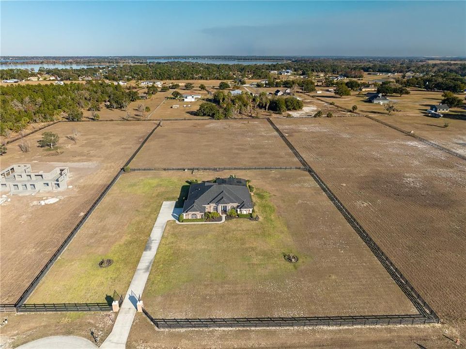 En Venta: $1,299,000 (4 camas, 3 baños, 3521 Pies cuadrados)