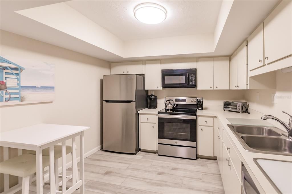 For Rent: $7,500 (2 beds, 2 baths, 1163 Square Feet)