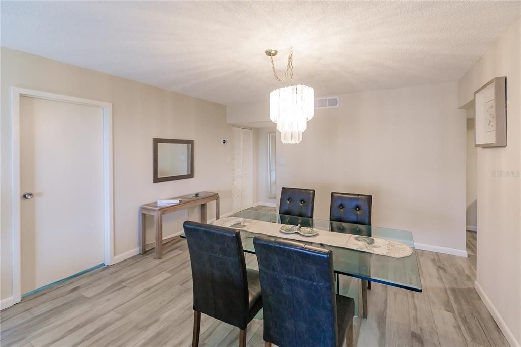 For Rent: $7,500 (2 beds, 2 baths, 1163 Square Feet)