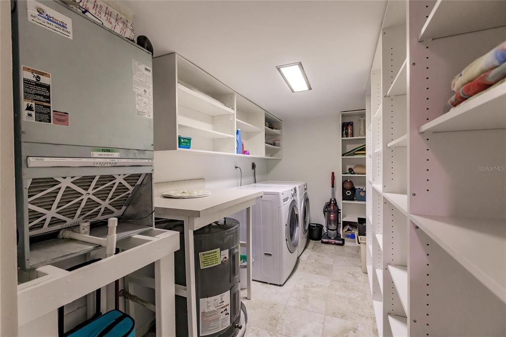 For Rent: $7,500 (2 beds, 2 baths, 1163 Square Feet)