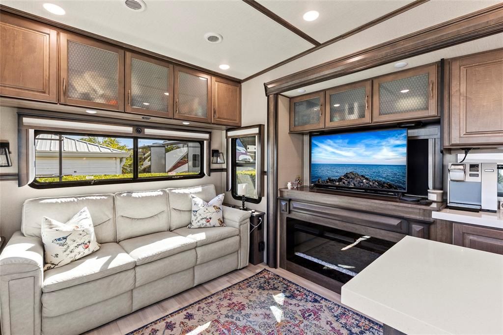 For Sale: $169,900 (0.07 acres)