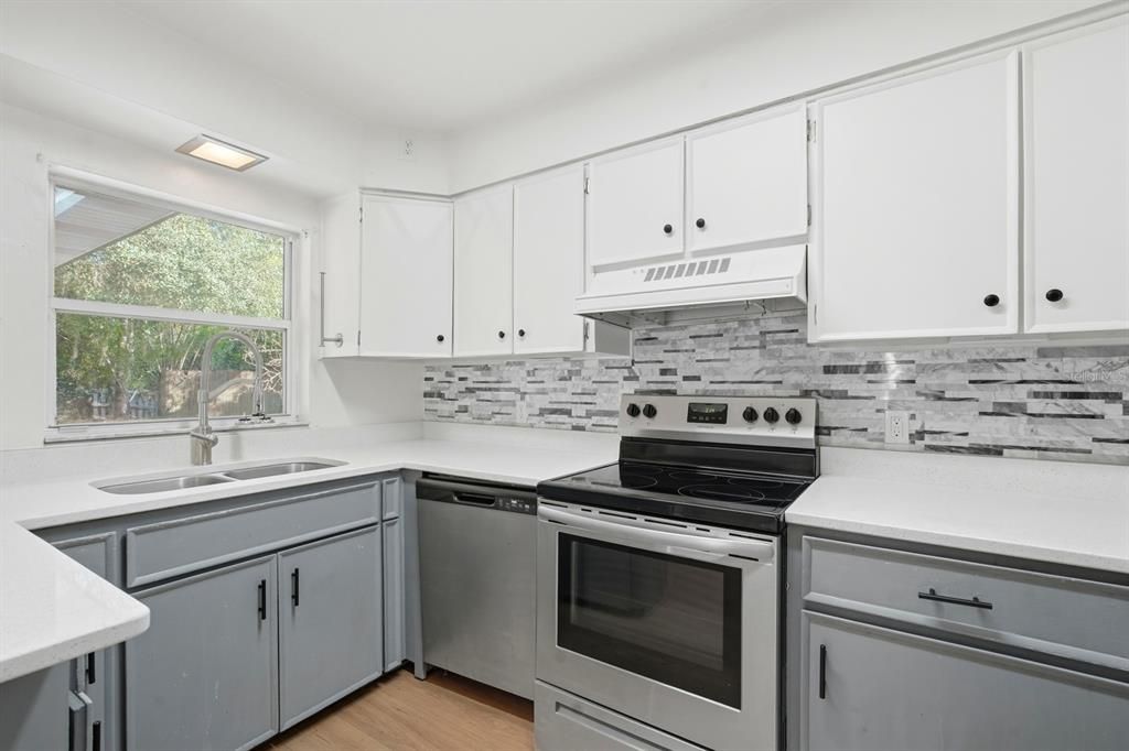 For Sale: $224,000 (3 beds, 2 baths, 1512 Square Feet)