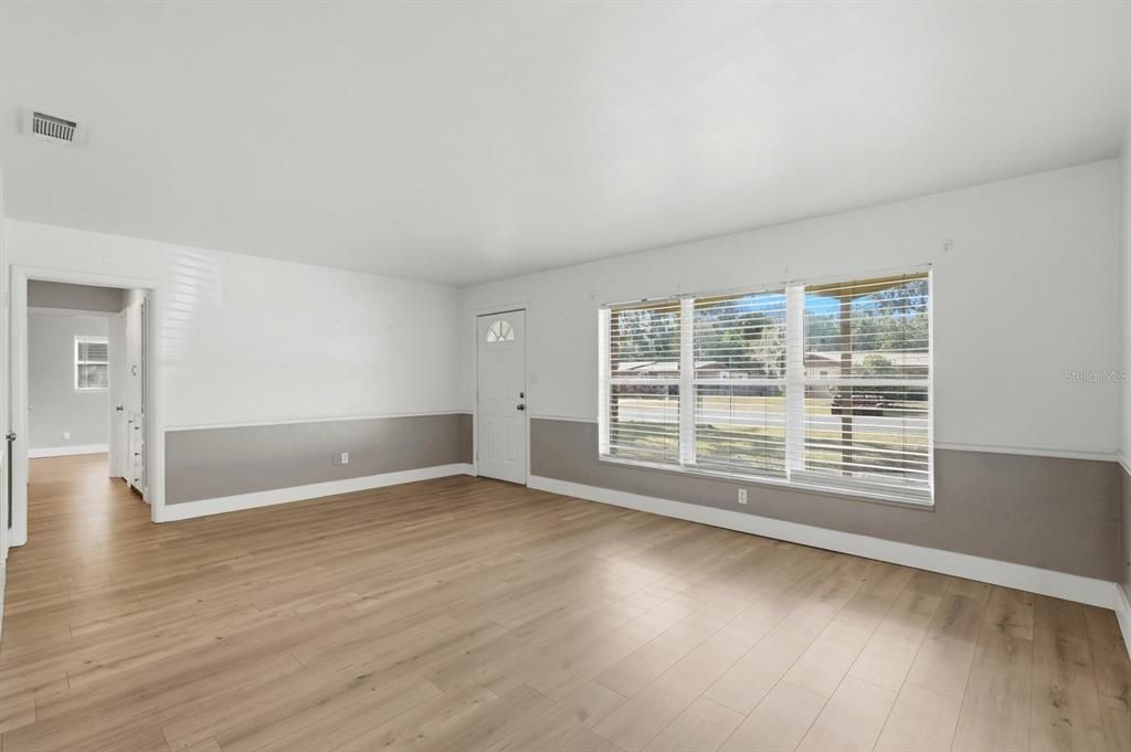 For Sale: $224,000 (3 beds, 2 baths, 1512 Square Feet)