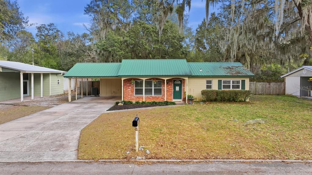 For Sale: $224,000 (3 beds, 2 baths, 1512 Square Feet)