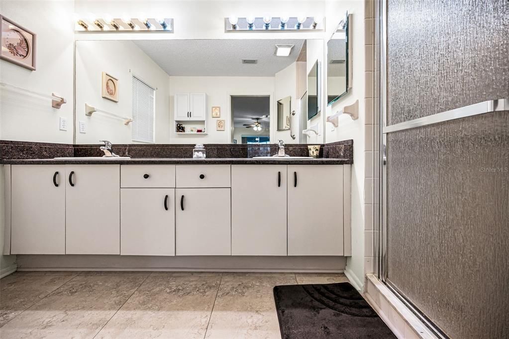 Active With Contract: $299,900 (2 beds, 2 baths, 1820 Square Feet)