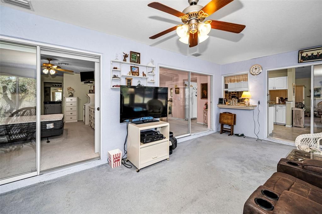 Active With Contract: $299,900 (2 beds, 2 baths, 1820 Square Feet)