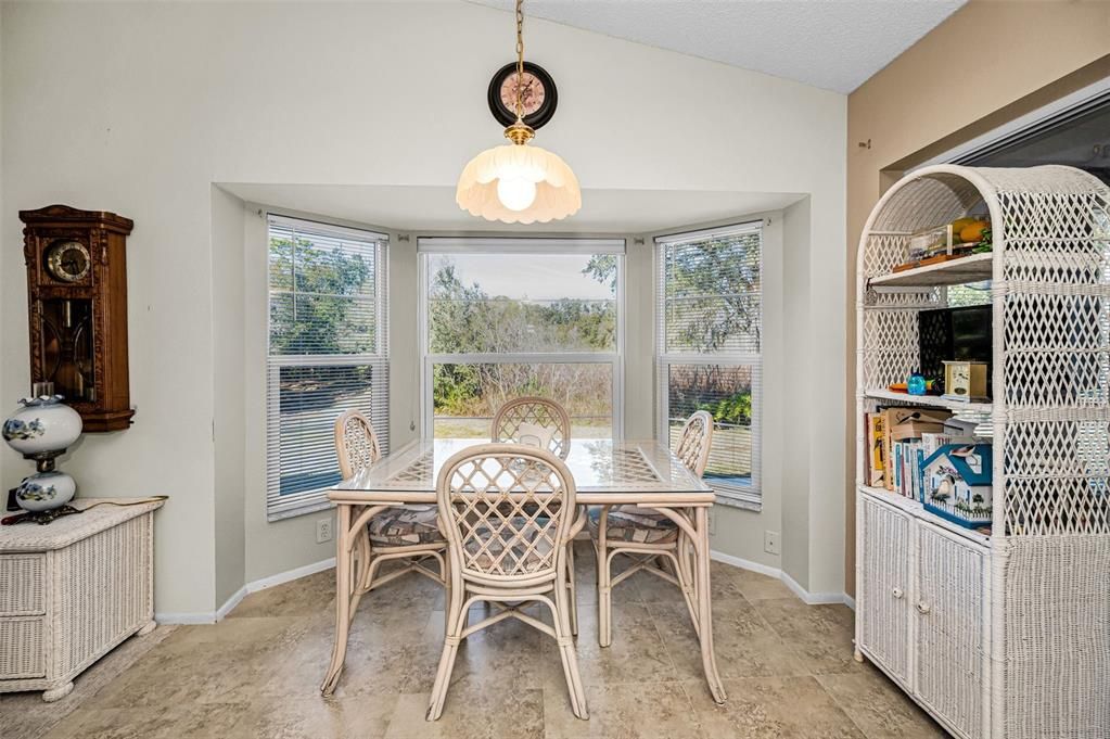 Active With Contract: $299,900 (2 beds, 2 baths, 1820 Square Feet)