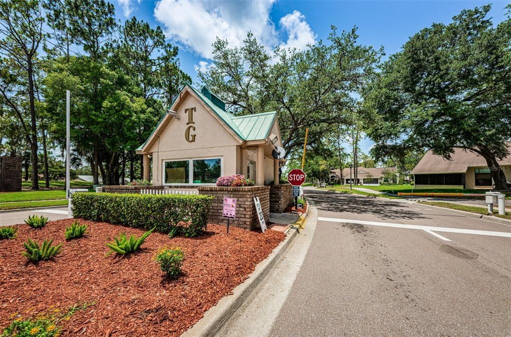 Active With Contract: $299,900 (2 beds, 2 baths, 1820 Square Feet)