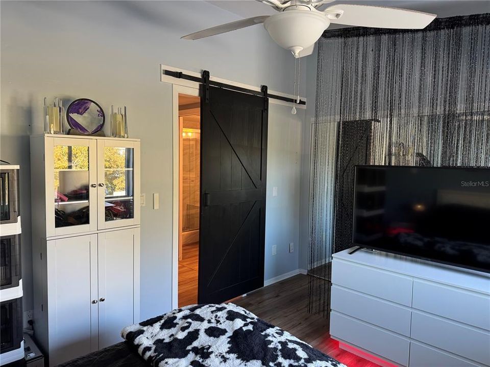 En Venta: $154,900 (1 camas, 1 baños, 842 Pies cuadrados)