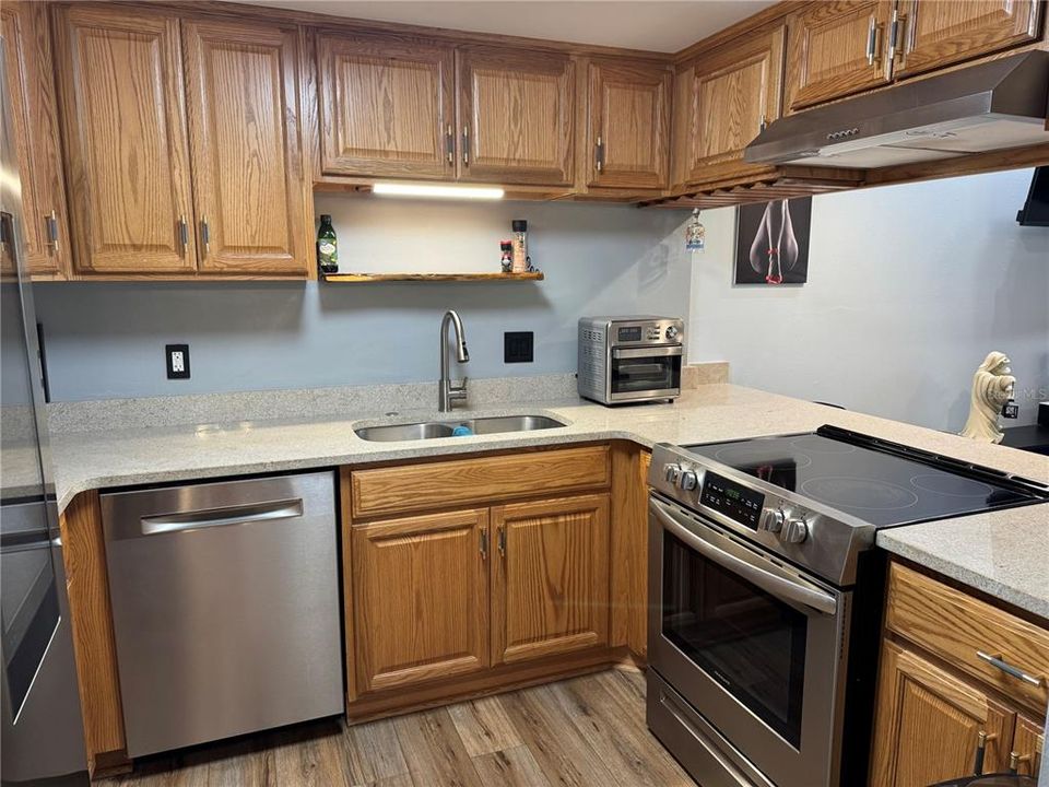 En Venta: $154,900 (1 camas, 1 baños, 842 Pies cuadrados)
