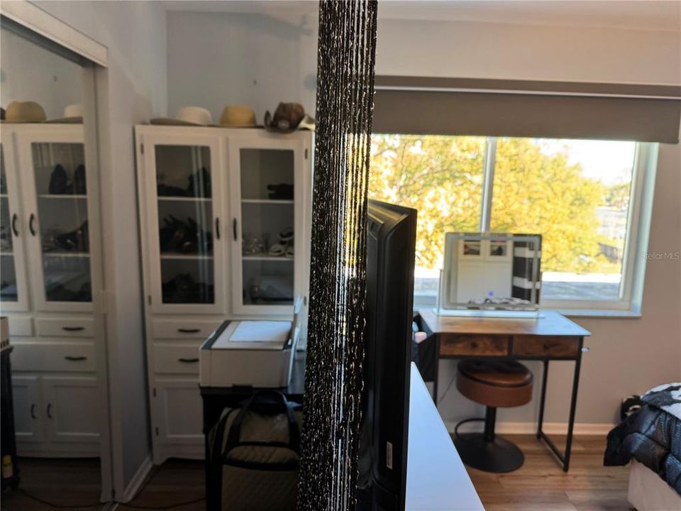 En Venta: $154,900 (1 camas, 1 baños, 842 Pies cuadrados)