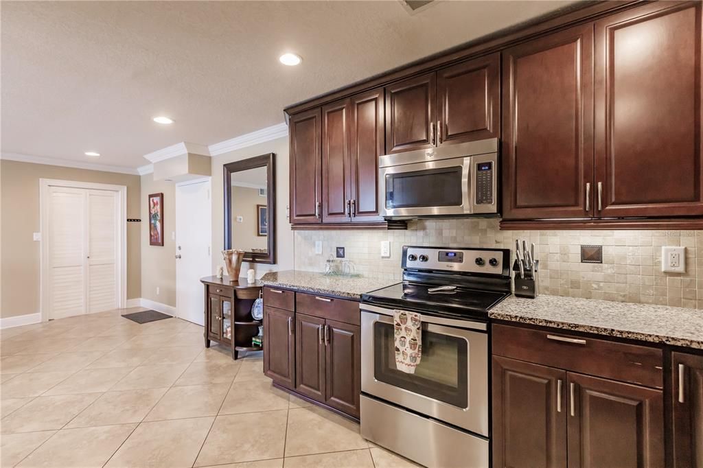 For Rent: $8,500 (2 beds, 2 baths, 1163 Square Feet)