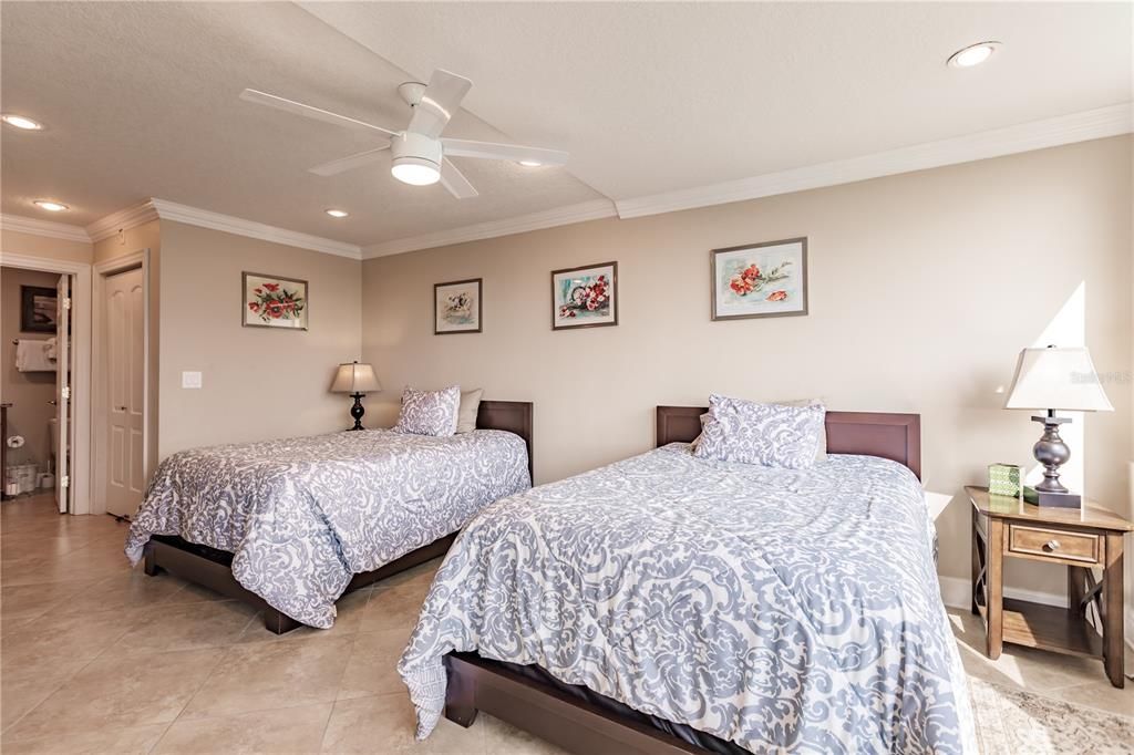 For Rent: $8,500 (2 beds, 2 baths, 1163 Square Feet)