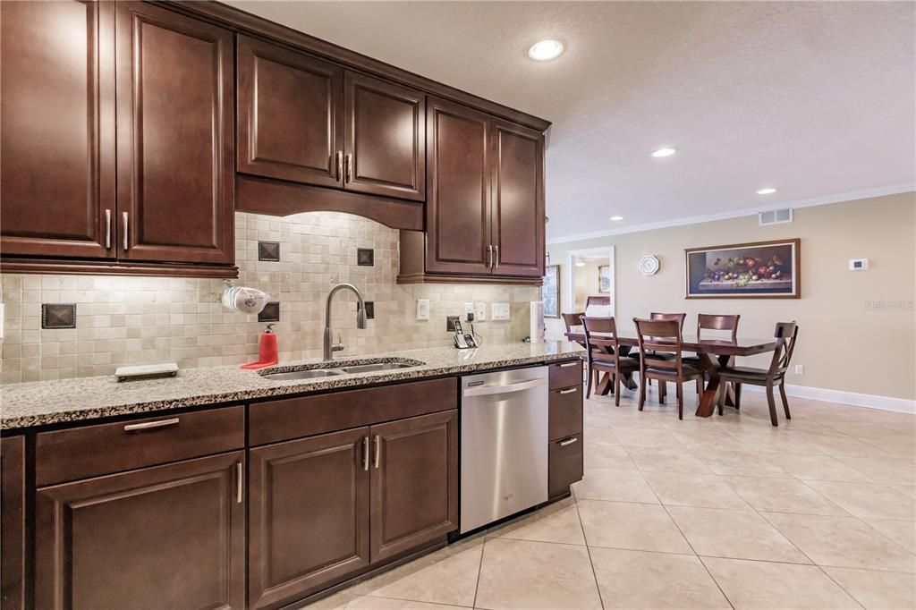 For Rent: $8,500 (2 beds, 2 baths, 1163 Square Feet)