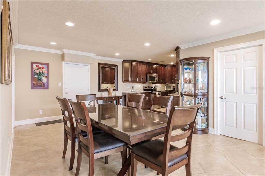 For Rent: $8,500 (2 beds, 2 baths, 1163 Square Feet)