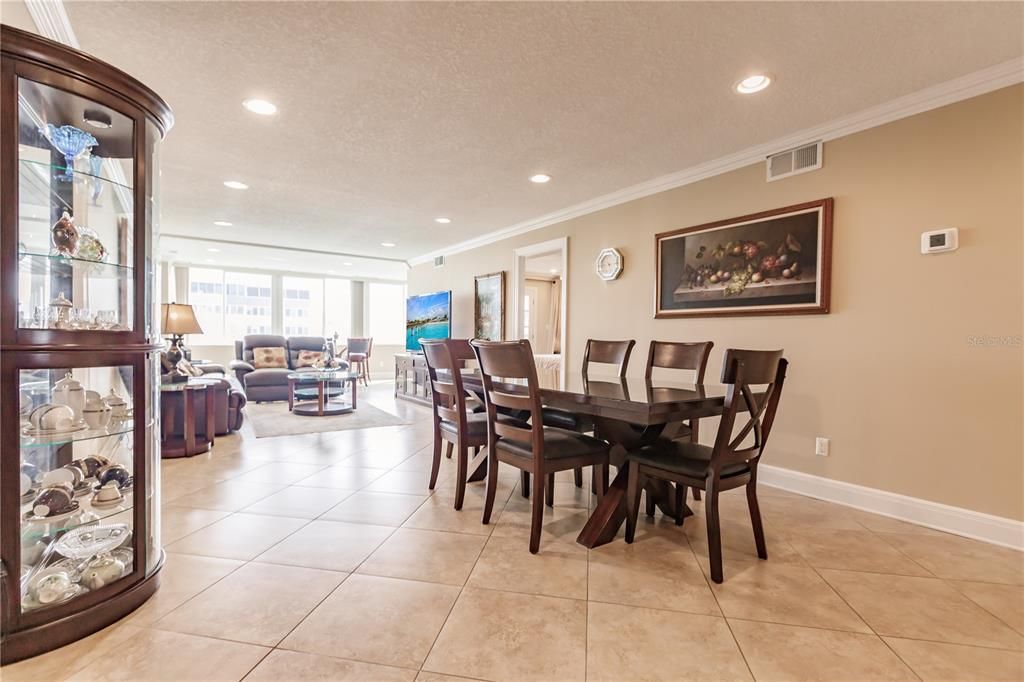 For Rent: $8,500 (2 beds, 2 baths, 1163 Square Feet)